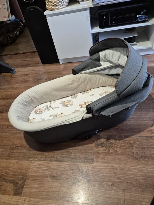 Bebetto Luca (zestaw 2w1: gondola + spacerówka)