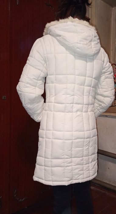 Продам белою куртку