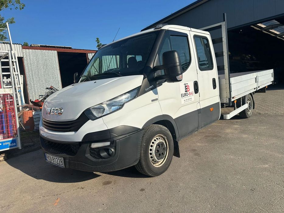 Iveco Daily 3.0 35S-18D Doka Skrzynia  Brygadówka DOKA samochód skrzyniowy budowlany hak 3,5t tachograf