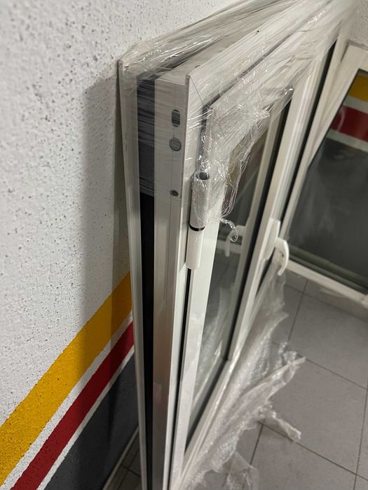Window with Opening Mechanism – Two-Window Opening Unit64552555420673121