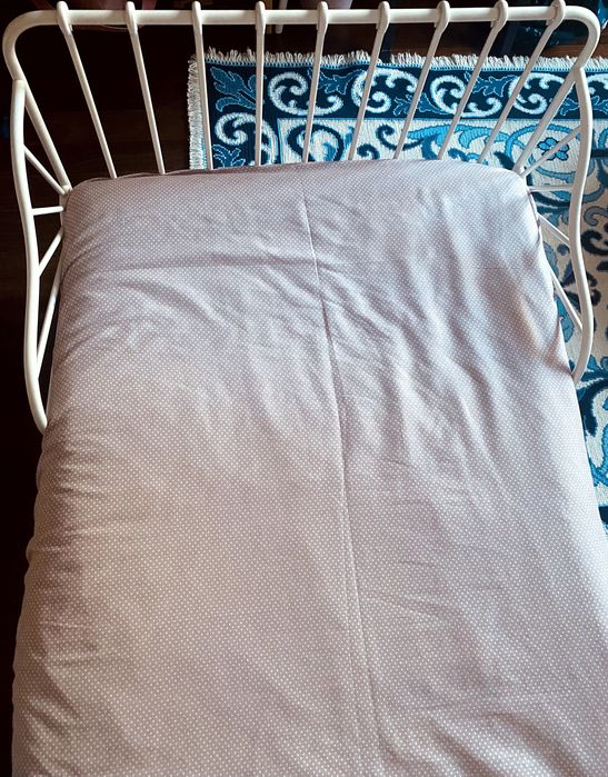 Vendo 2 camas de criança, IKEA,  como novas,  sem marcas de uso.