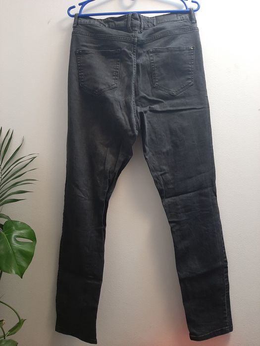 Spodnie jeans czarne