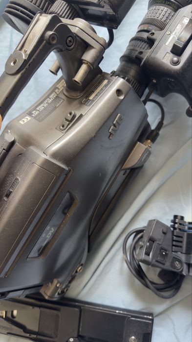 JVC GY-DV5000 Camcorder Profissional + Fujinon