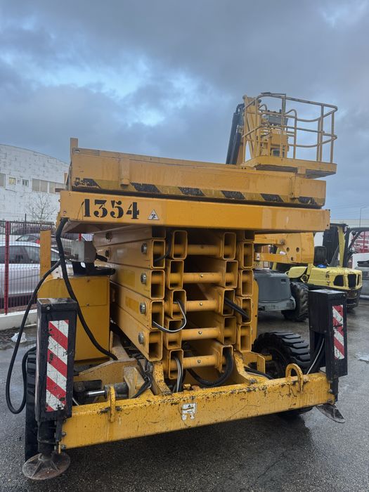 Plataforma elevatória Tesoura Diesel 18mt (Usada)