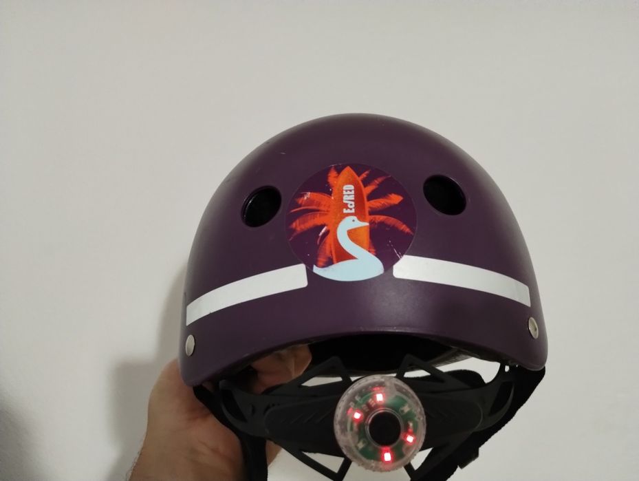 Dziecięcy kask rowerowy crivit 48-54 cm ze światełkiem