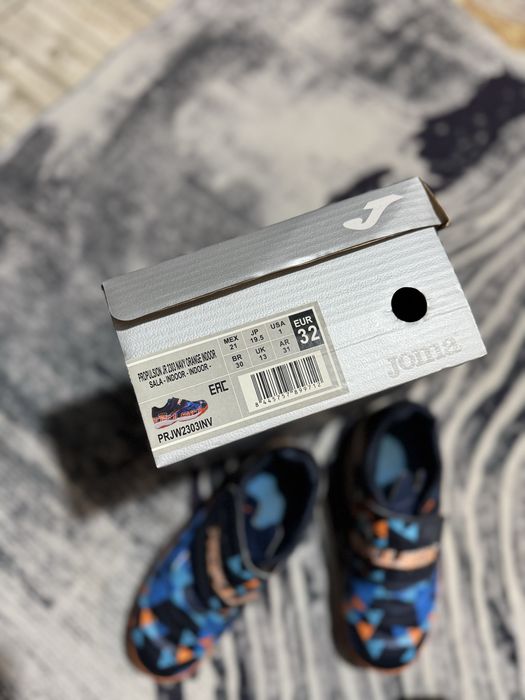 Кросівки Joma для хлопчика оригінальні розмір 32 EUR
