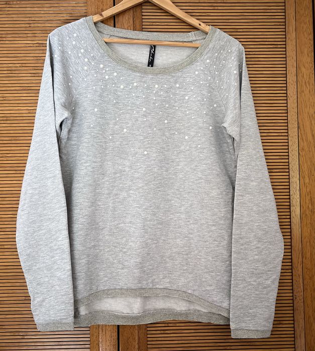 Bluza z perełkami