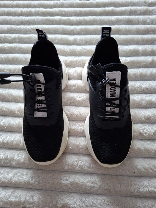 Czarny sneakersy Steve Madden