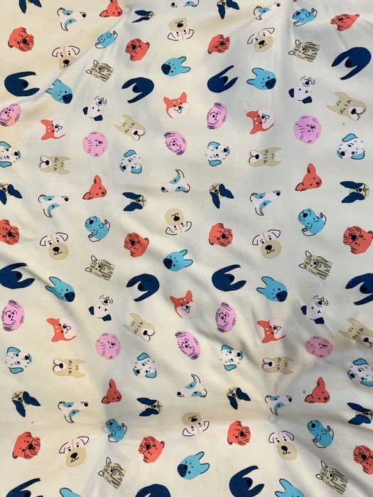 Cama almofadada para cão Marca Leeby