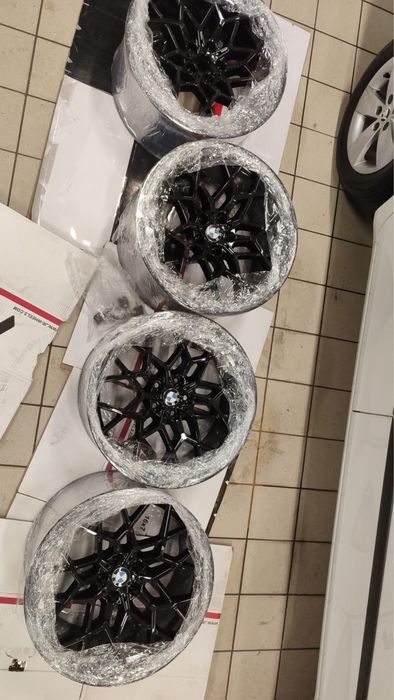 Диски з гумою в ідеалі бмв м5/м8  повний комплект вигідна ціна +торг