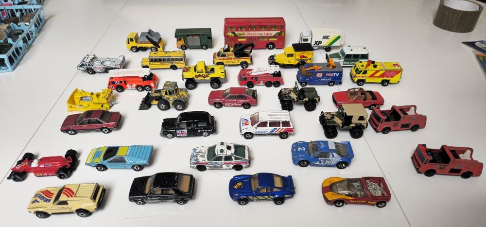 Auta Motory Matchbox Corgi Majorette Leledo itp