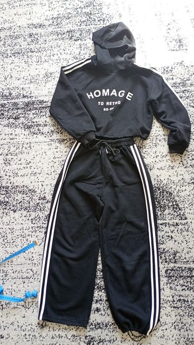 Спортивний костюм для дівчинки