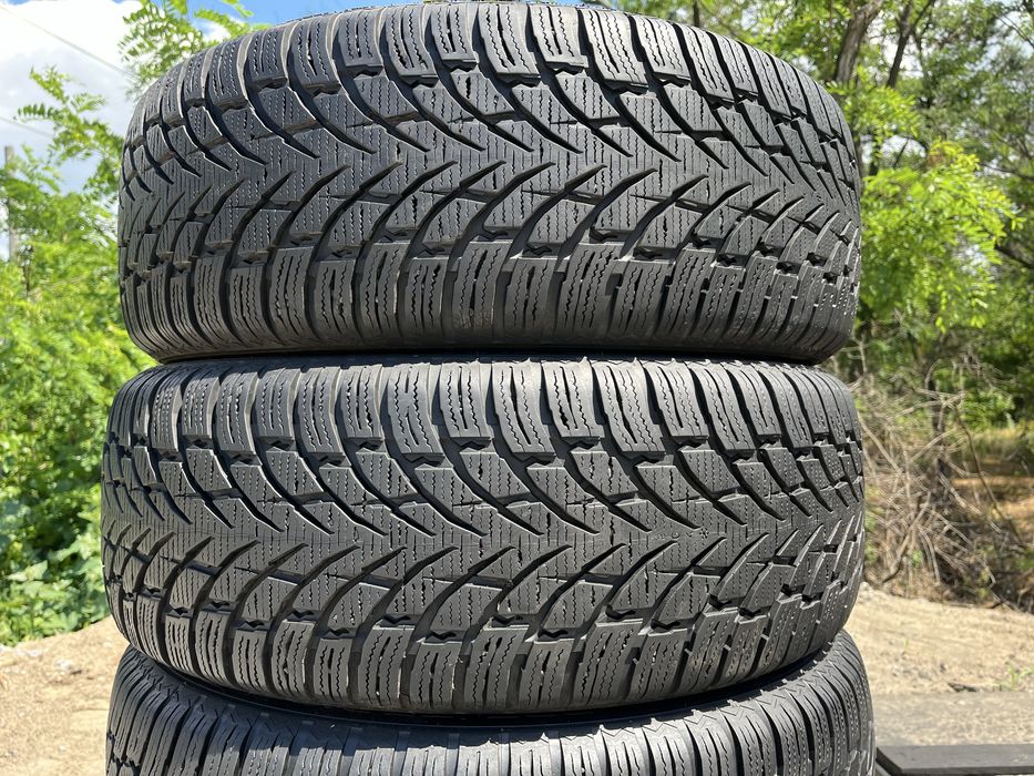225/60 r18 Nokian комплект зимових шин