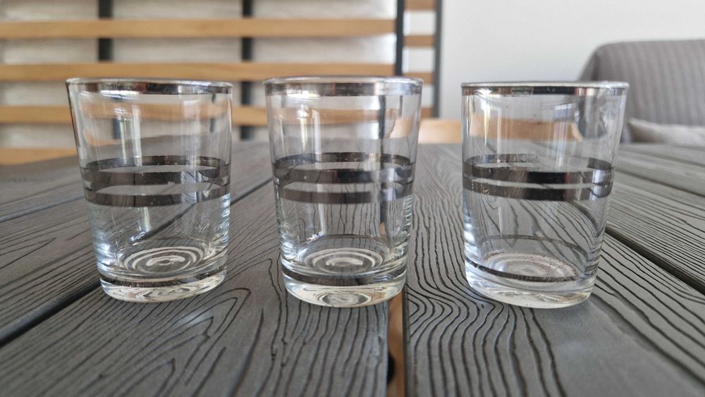 3 copos vintage com risca prata