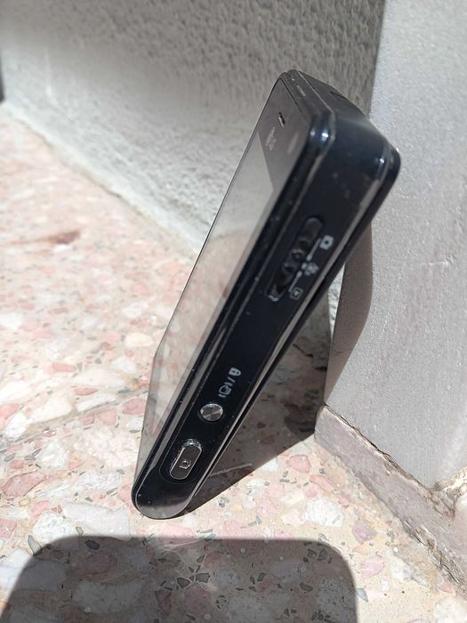 Telemóvel LG KU 990 usado