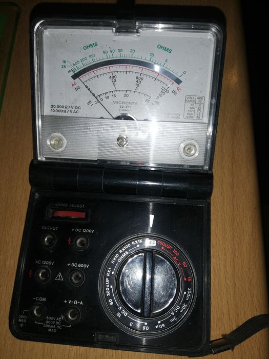 Stary miernik analogowy Micronta 22-211