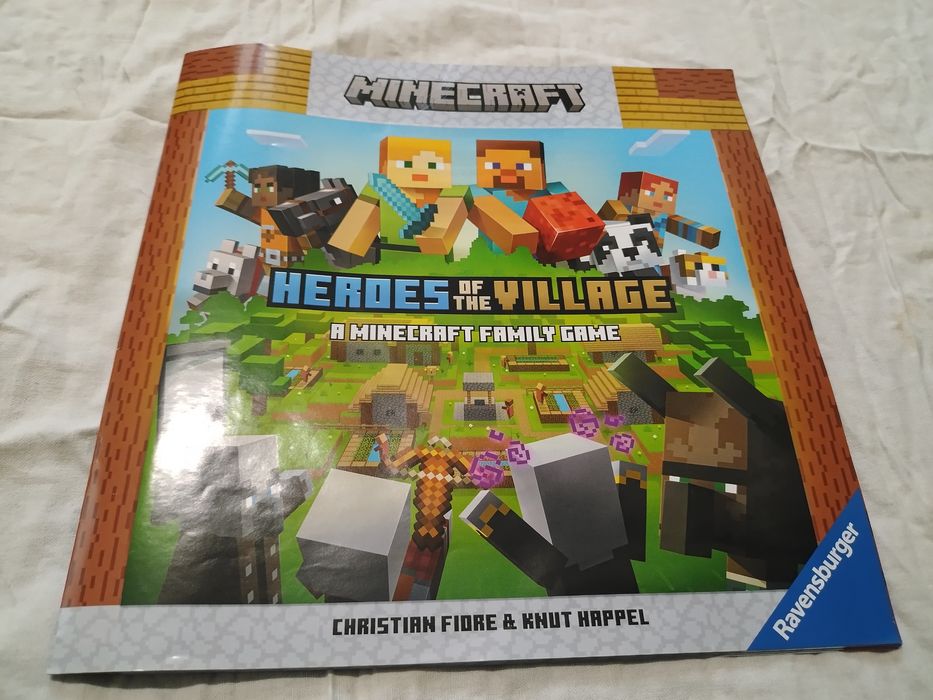 Minecraft: Heroes of the Village – gra planszowa, stan bardzo dobry