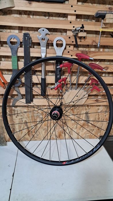 Нові колеса на втулках  141×10  Boost QR, 135х12 та 135х10.