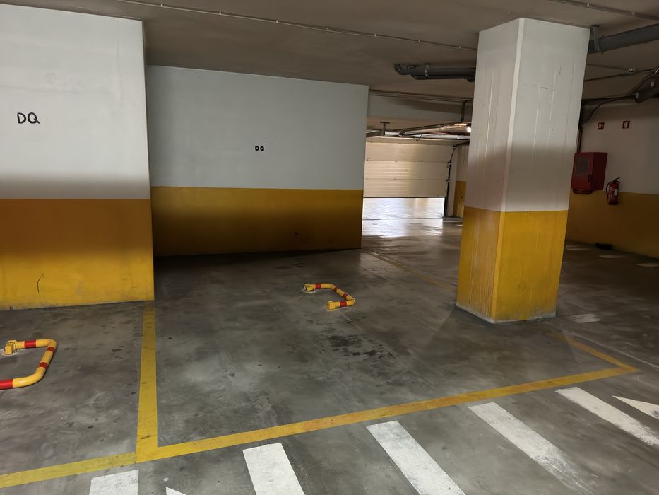 Alugo Lugar de Garagem - São João da Madeira