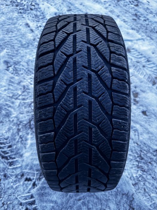 Продам зимні шини