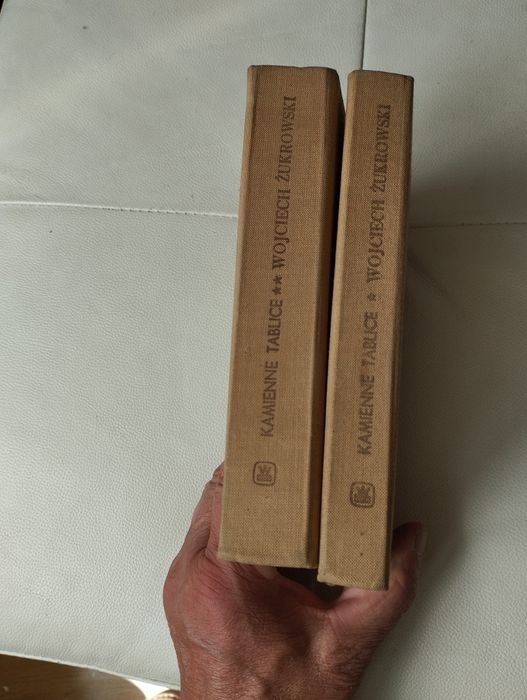 Żukrowski kamienne tablice