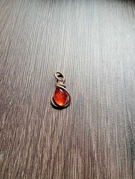 Zawieszka do naszyjnika bursztynowa vintage