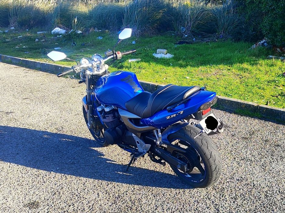 Kawasaki zr7 750cc