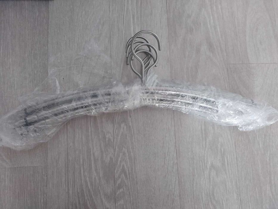 Вешалки металлические плечики