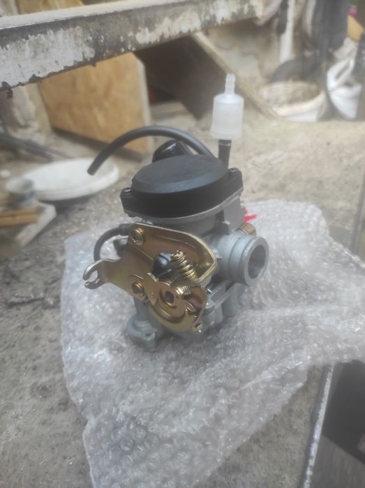 Продам карбіратор на скутер Хонда діо AF56