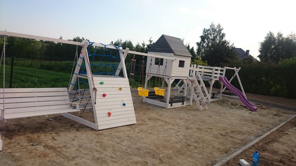 Plac zabaw bocianie gniazdo stolik wspinaczka transport