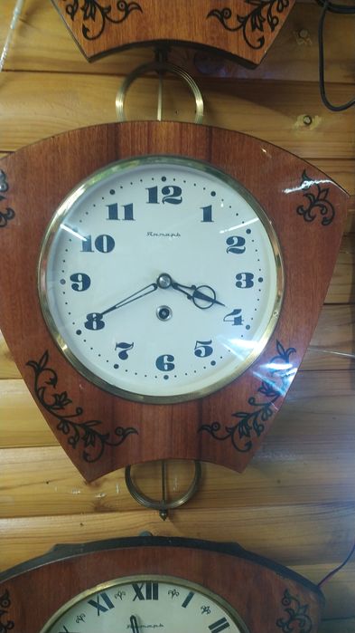 Настінні годинники Янтарь.