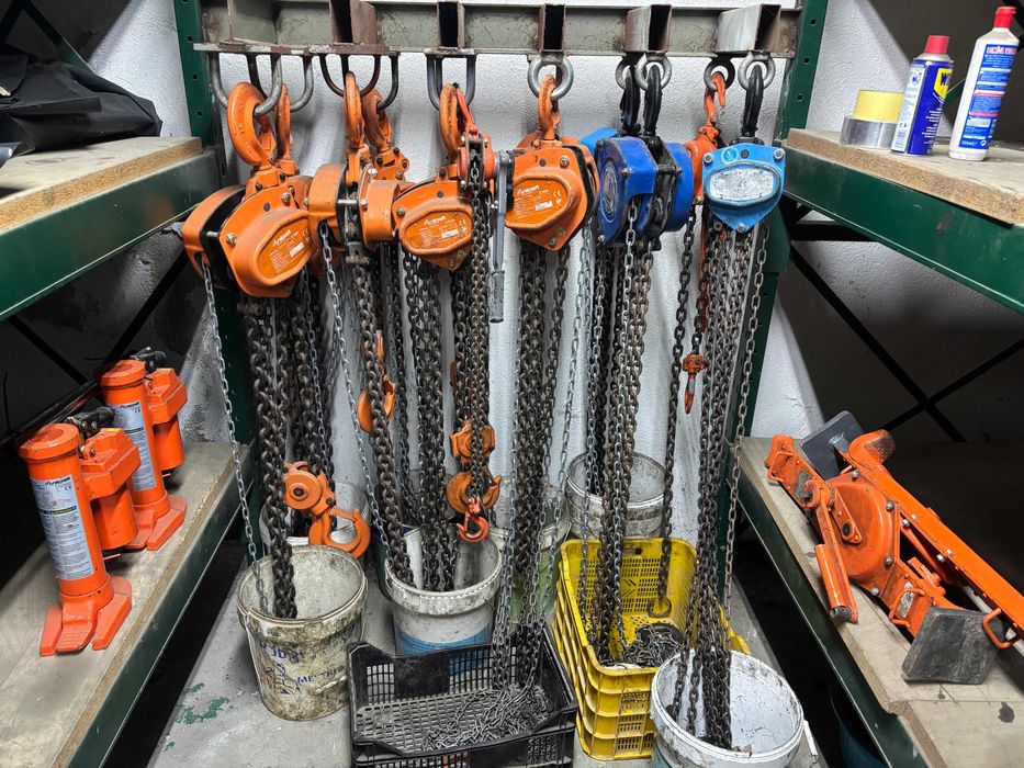 Diferenciais várias tonelagens e Macacos hidráulicos e de cremalheira