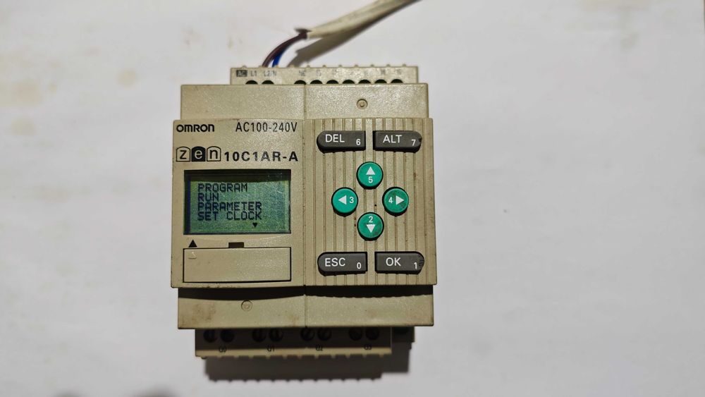 Relé Programável Omron ZEN-10C1AR-A