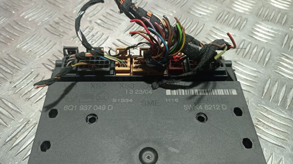 Caixa De Fusíveis Skoda Fabia I Combi (6Y5)