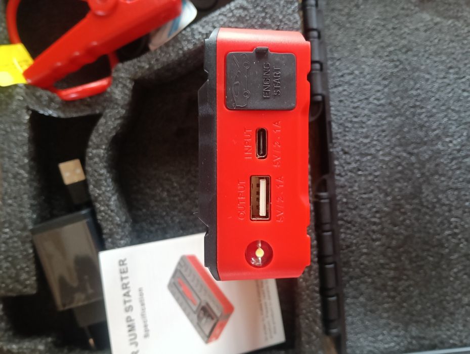 Booster do akumulatora 9800 mAh nowy w walizce