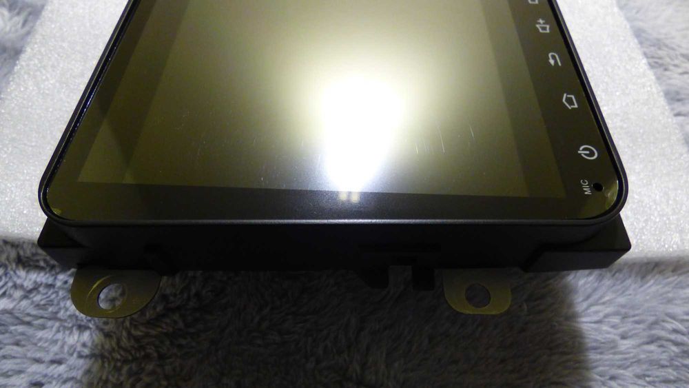 Нова магнітола 9 дюймів Android 15 4/64 GB з Європи + LED камера (VAG Golf 5, Passat B6/B7)