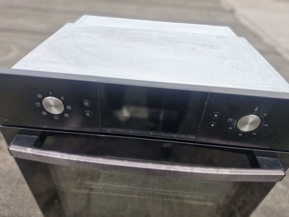 Встроеный духовой шкаф Samsung