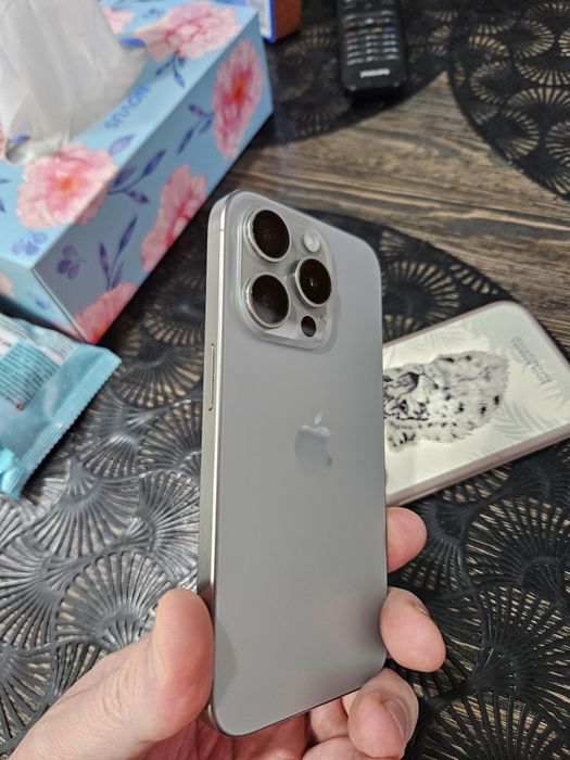 Продам iPhone 15 Pro 256