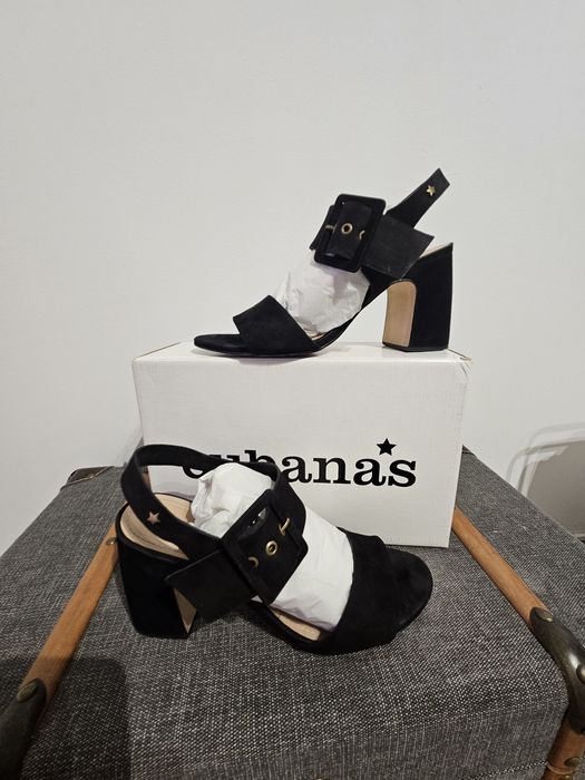 Sandálias pretas Cubanas Nº 40