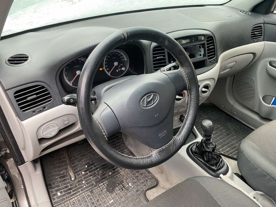 Hyundai Accent 2008 року 1,4л Хюндай Акцент