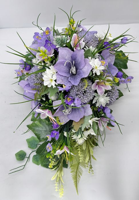 Stroik na grób wiosenny kompozycja na cmentarz