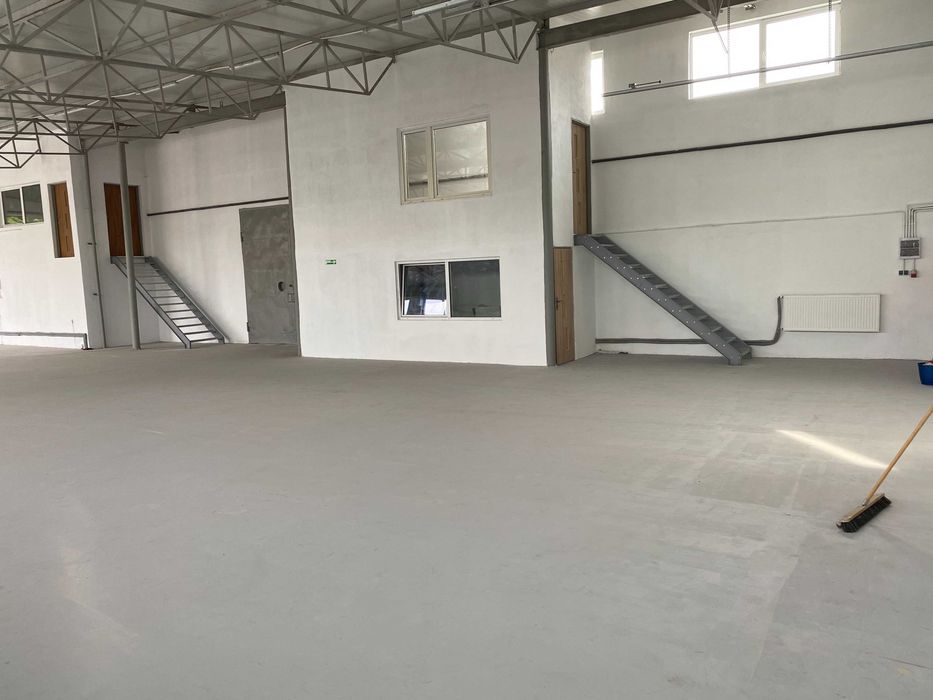 Wynajmę hale 400 m2 w Elblągu.