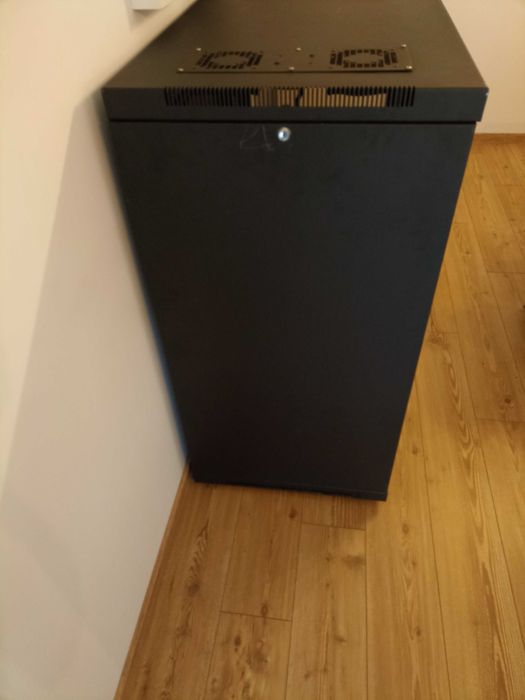 Armário de pavimento RAL 7035 OLIRACK19" 24U P 600x800x1170 mm.