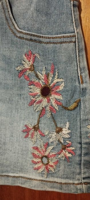 Saia de ganga bordada da Desigual - em muito bom estado