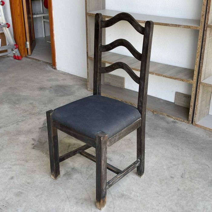 Cadeiras de Madeira Acolchoada