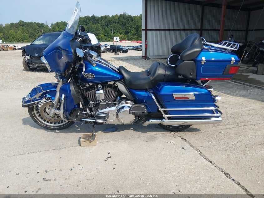 2010 Harley-Davidson FLHTCU
