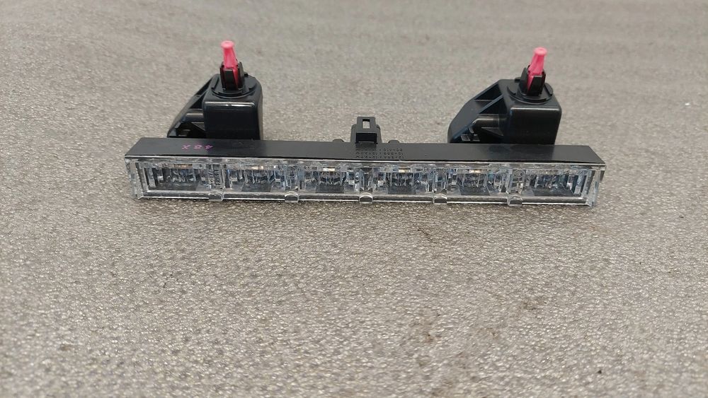 Luz stop adicional / 3º stop TOYOTA Auris Touring Sports (_E18_)