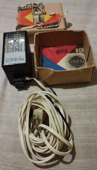 Продається фотоспалах "СЭФ 3М" (СРСР).