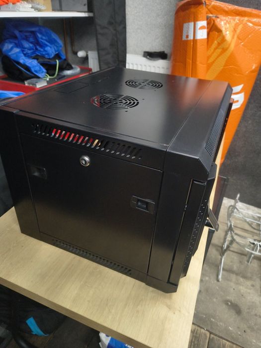 Sprzedam szafę RACK