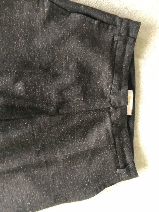 Calças castanhas com pintas beges Mango